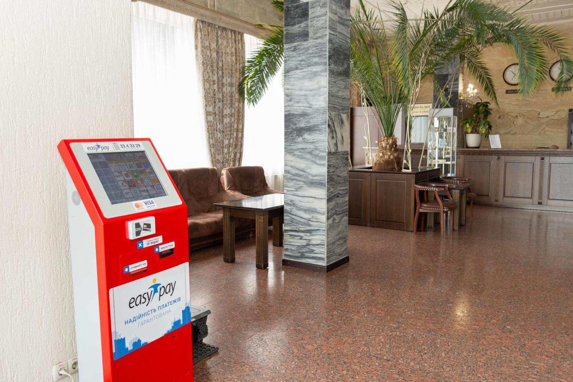 Kremin Hotel Kremenchuk Exterior foto