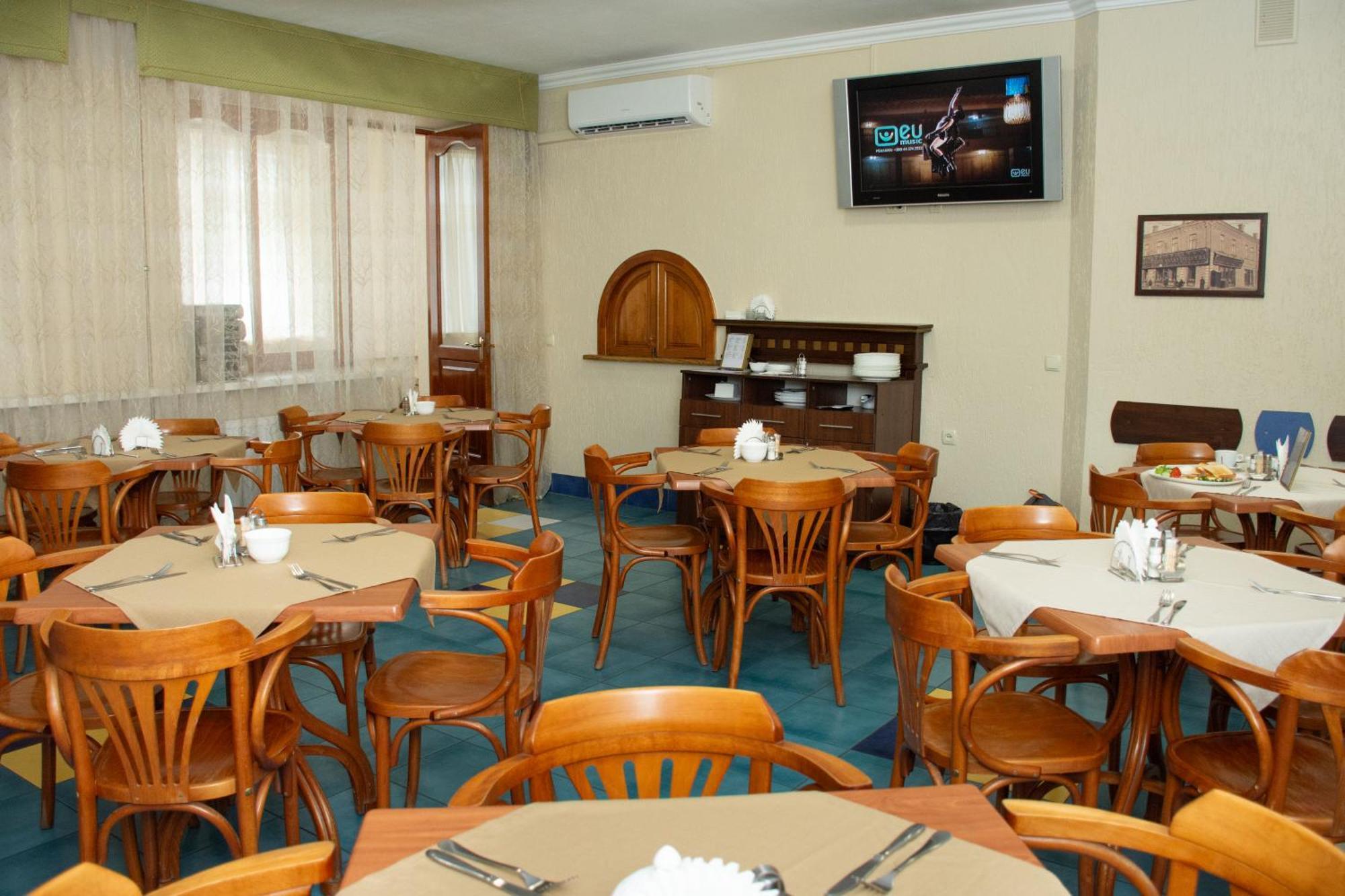 Kremin Hotel Kremenchuk Exterior foto