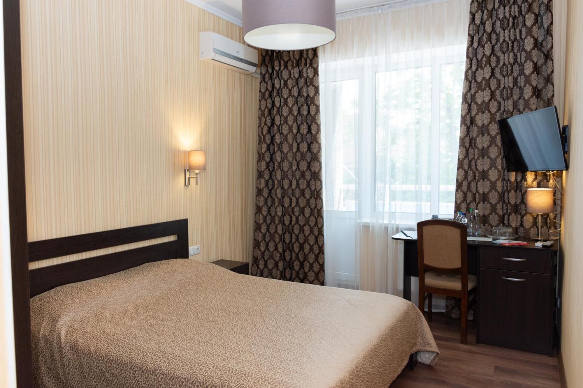 Kremin Hotel Kremenchuk Exterior foto