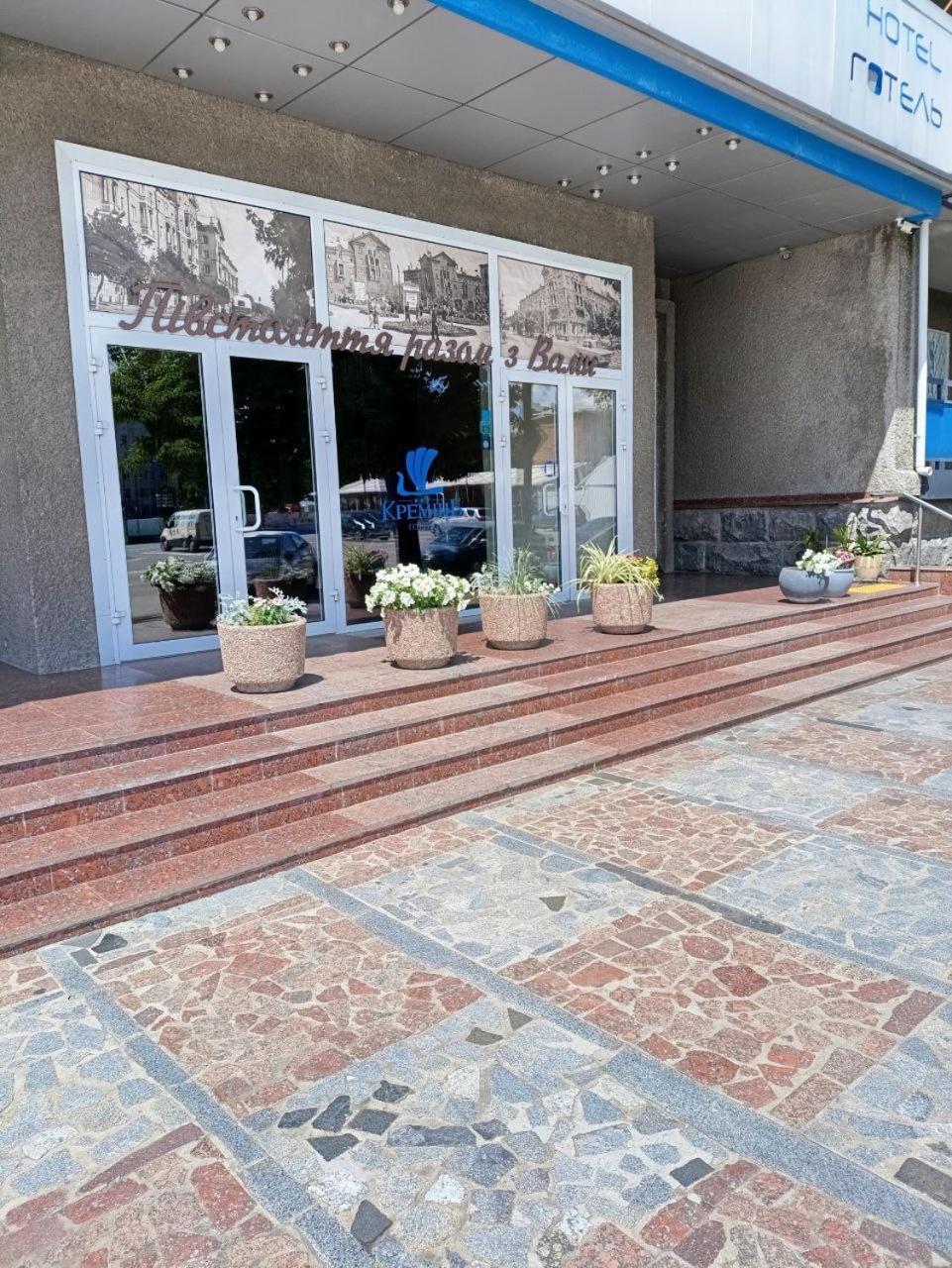 Kremin Hotel Kremenchuk Exterior foto
